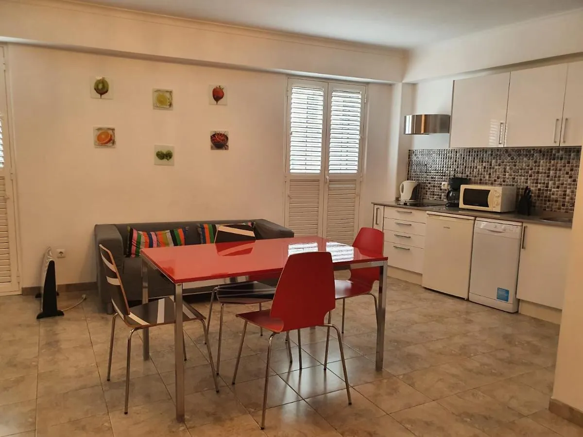 Alfama Apartment With Balcony Lisbon 0*,