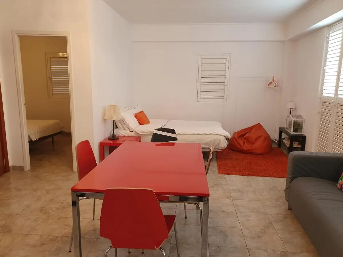 Alfama Apartment With Balcony Lisbon